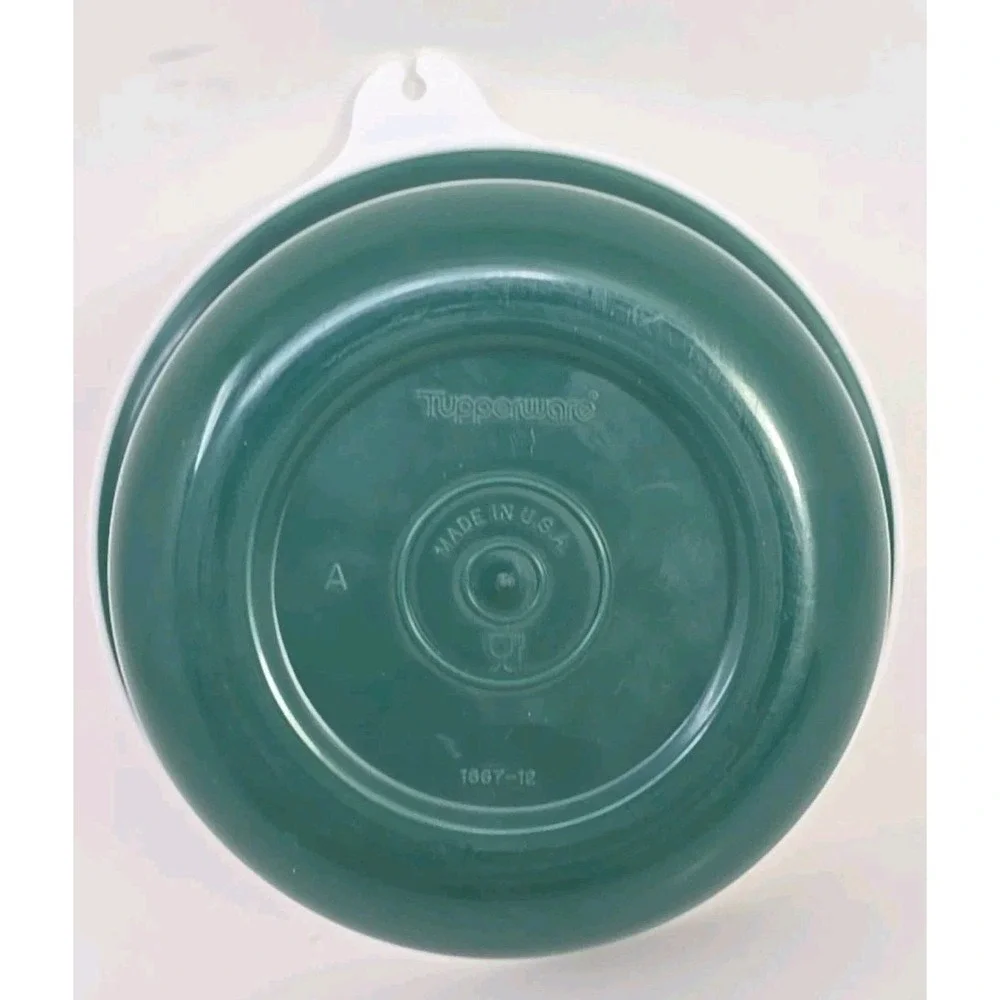Tupperware Round Green White Chip and Dip Veggie Tray w Lid Vintage‎ U149